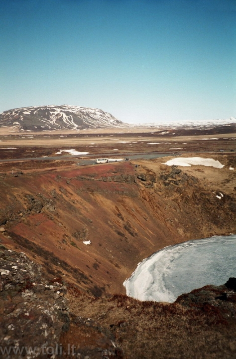 islandija03 „Miegantis“ ugnikalnio krateris