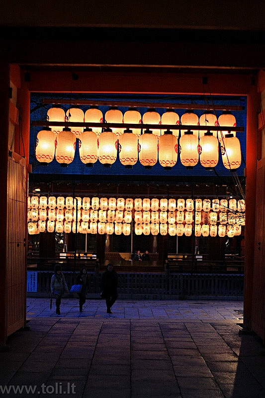 japonija019 Kijotas. Šventyklos žibintai