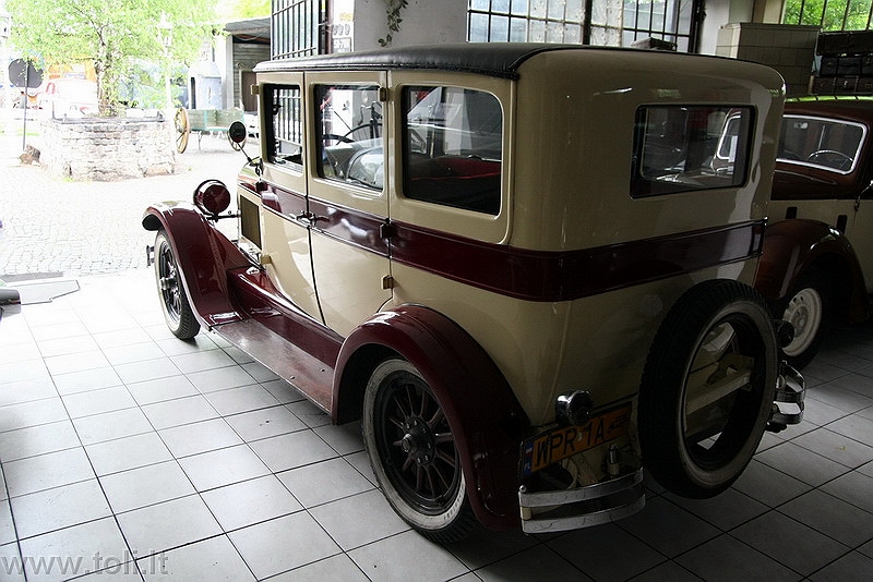 automuziejus16 „Chrysler“ (1927 m.)